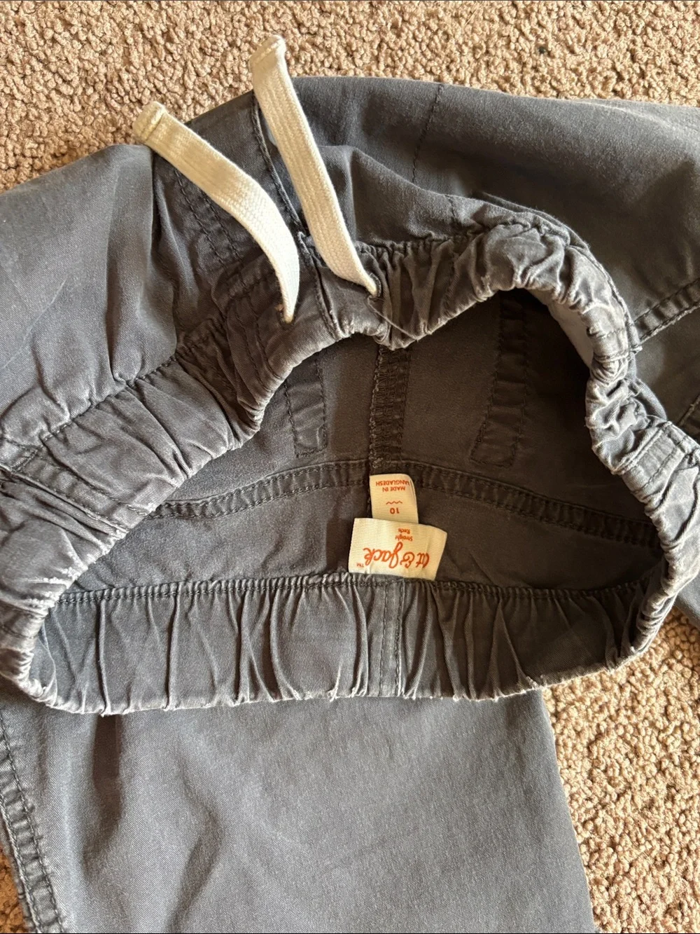 N/A comfortable black